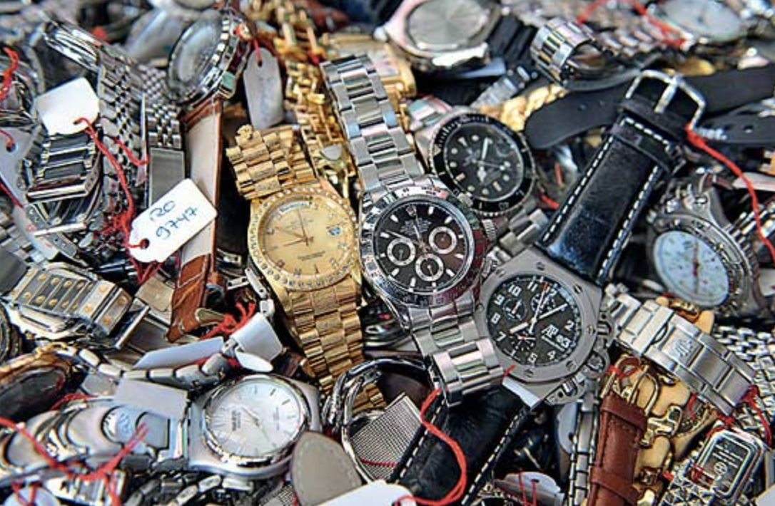 Các chiêu trò bán đồng hồ hồ giả trên thị trường 1 Dong ho gia so luong