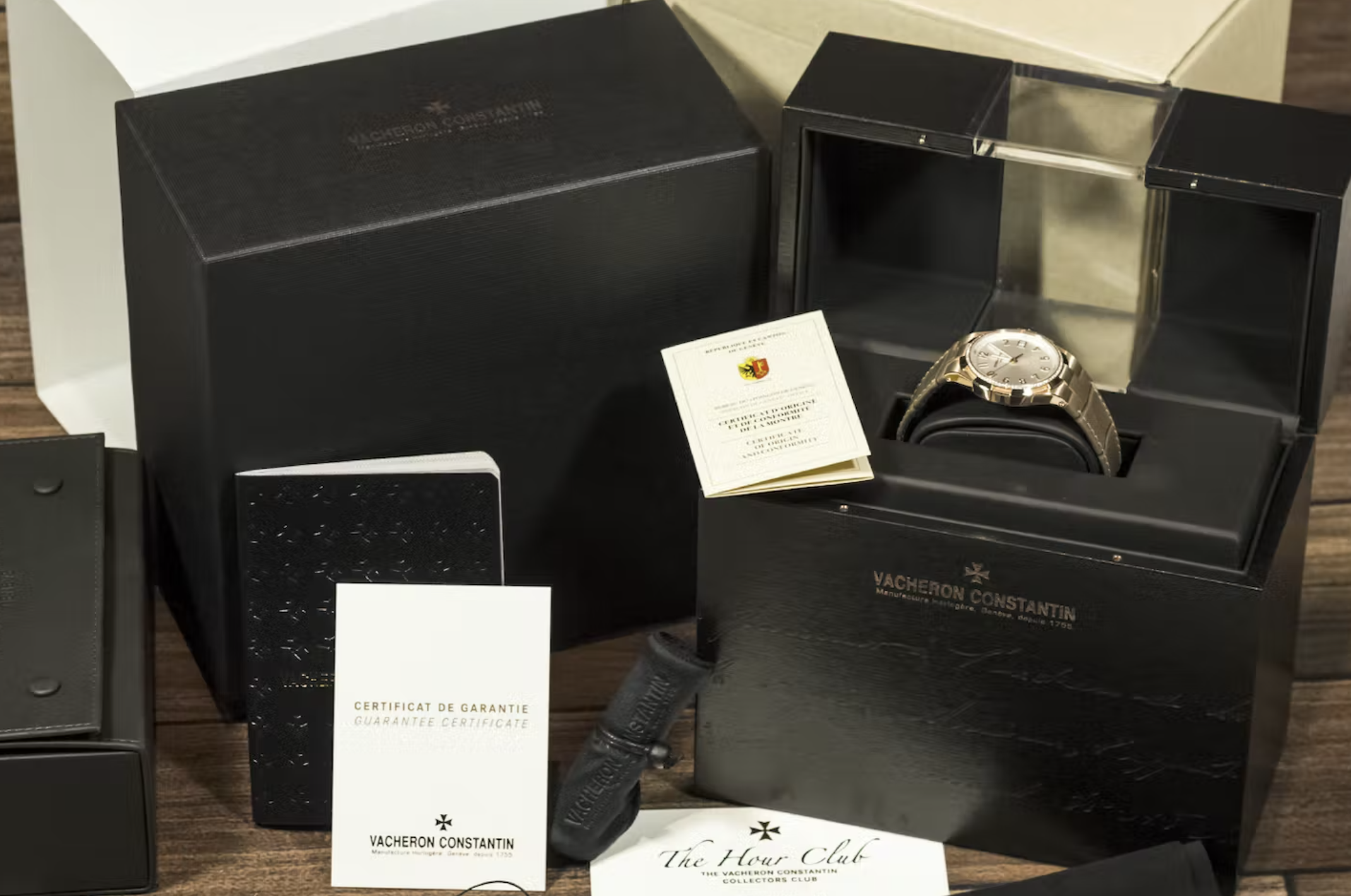 Hướng dẫn cách tự phân biệt, thẩm định thật giả đồng hồ Vacheron Constantin 5 Phu kien Vancheron Constantin